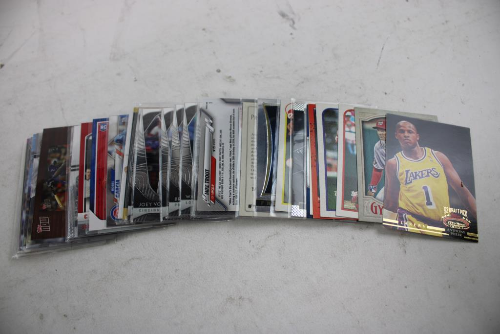 25+ Assorted Sports Trading Cards