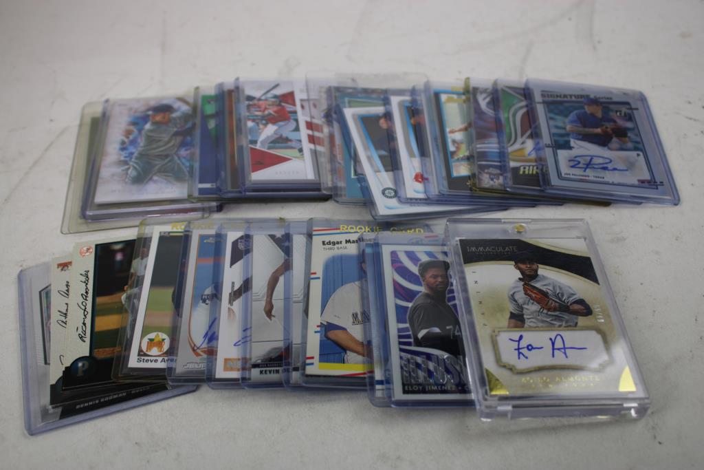 25+ Assorted Sports Trading Cards