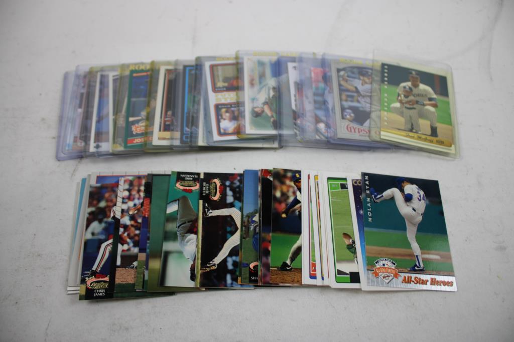 25+ Assorted Sports Trading Cards