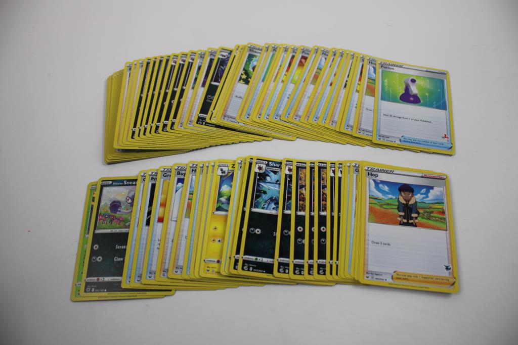 30+ Assorted Pokemon Trading Cards