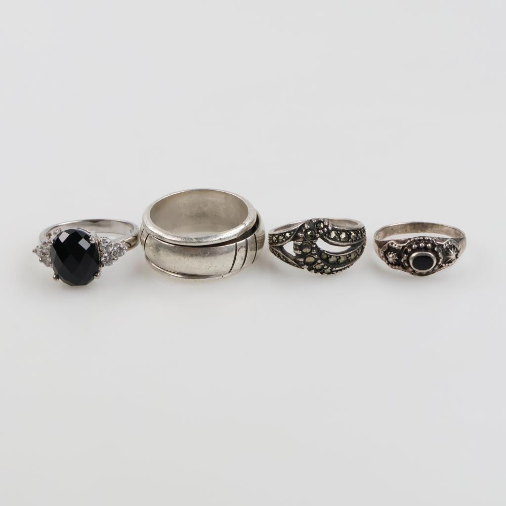 4 Silver Rings