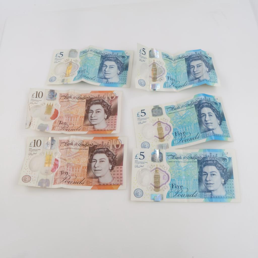 40 British Pounds