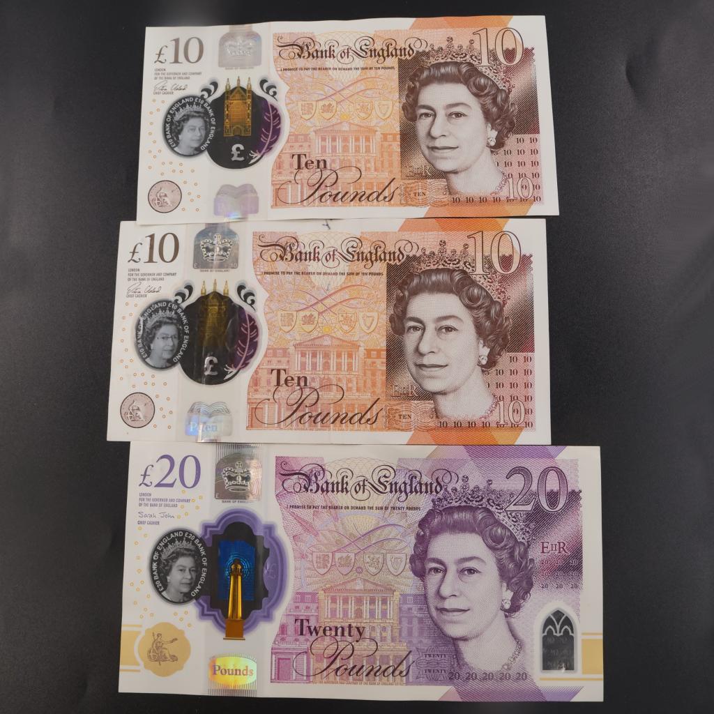 40 British Pounds Sterling