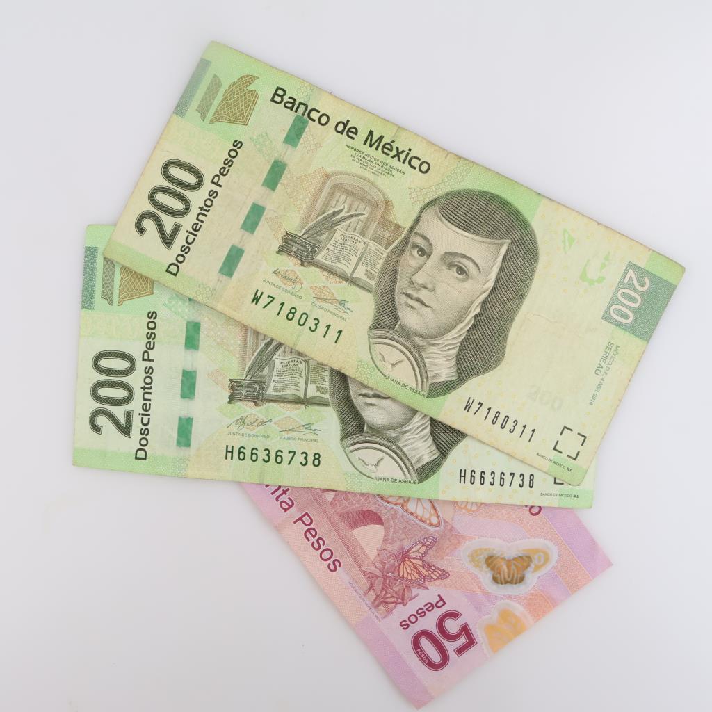 450 Mexican Pesos