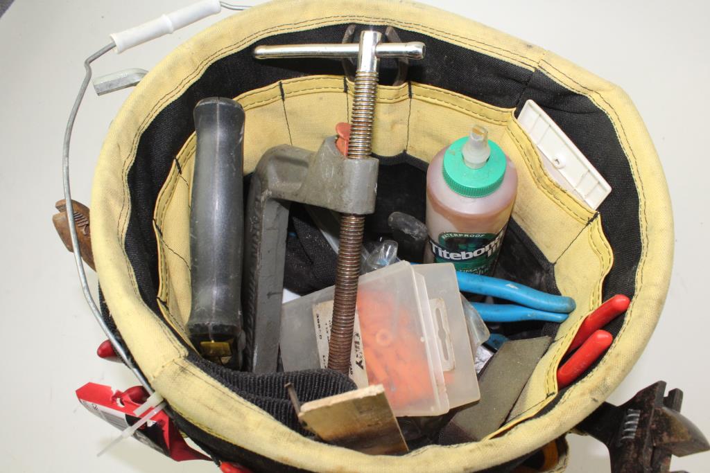 5 Gallon Bucket With CLC Tool Organizer And Tools, 20+ Pieces