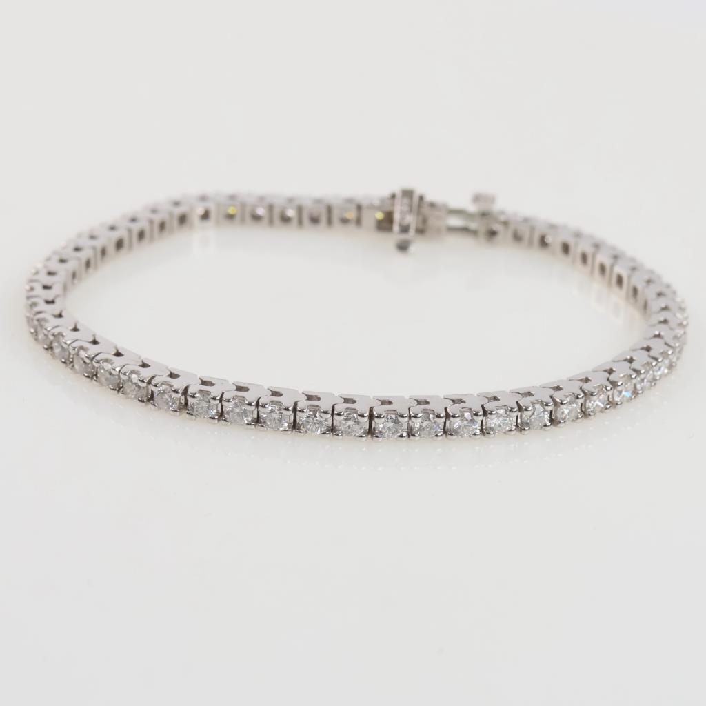 5.20cts TW Diamond 14kt White Gold Bracelet - Evaluated By Our Certified Gemologist-AGS/GIA