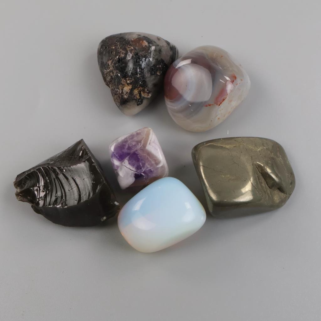 6 Loose Stones