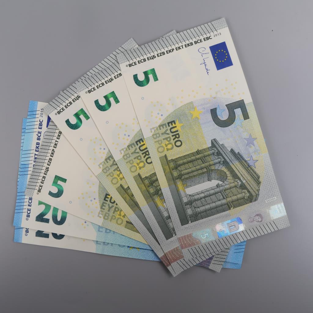 60 EU Currency