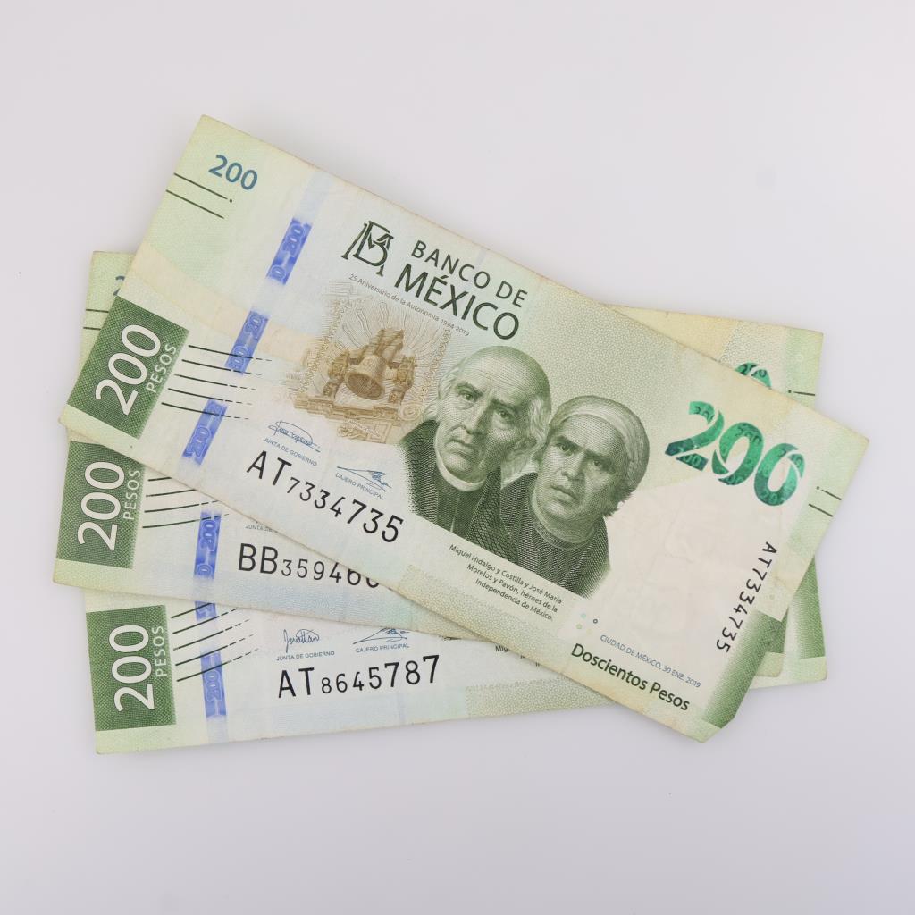 600 Mexican Pesos