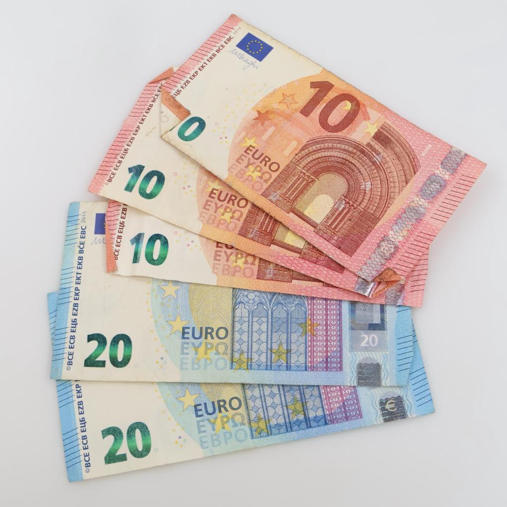 70 Euros