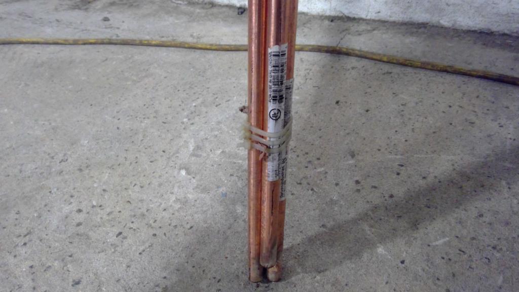 8' Copper Pointed Ground Rods, 5 Pieces | Property Room