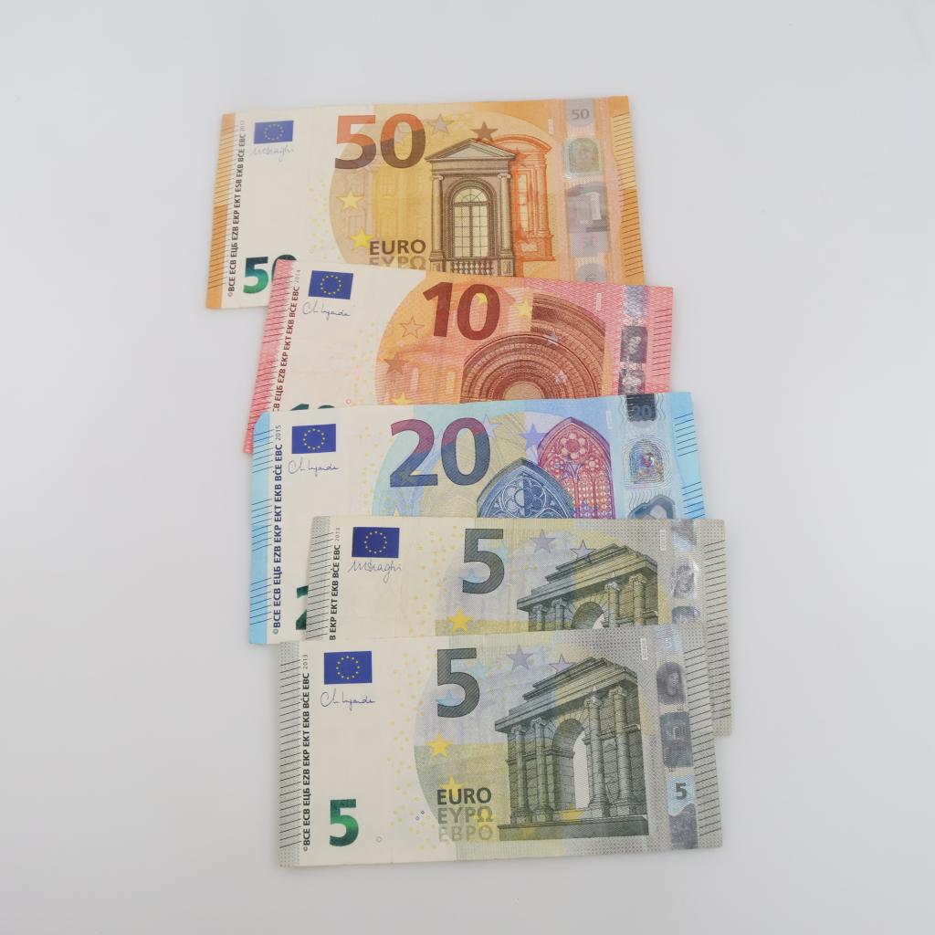 90 Euros
