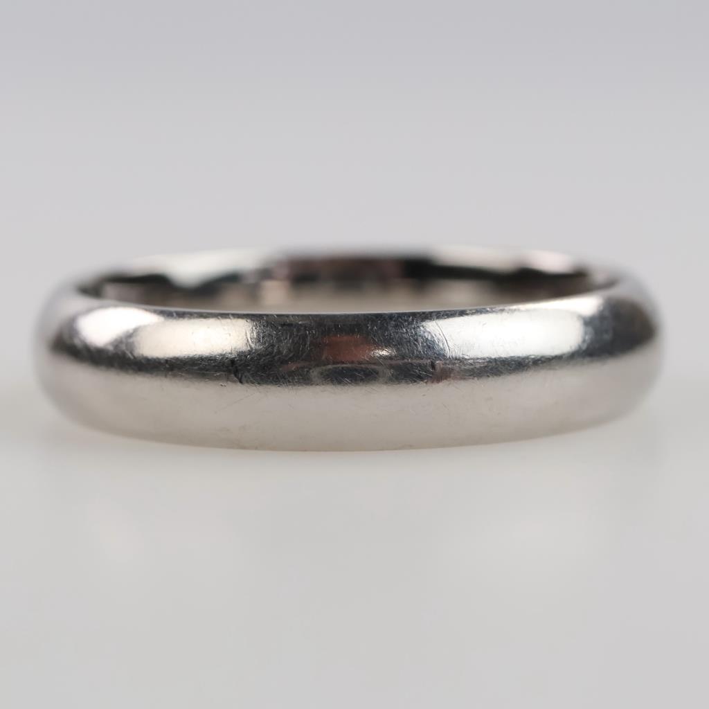 .900 Platinum Band