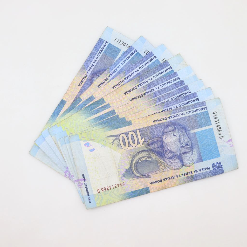 900-south-african-rand-property-room