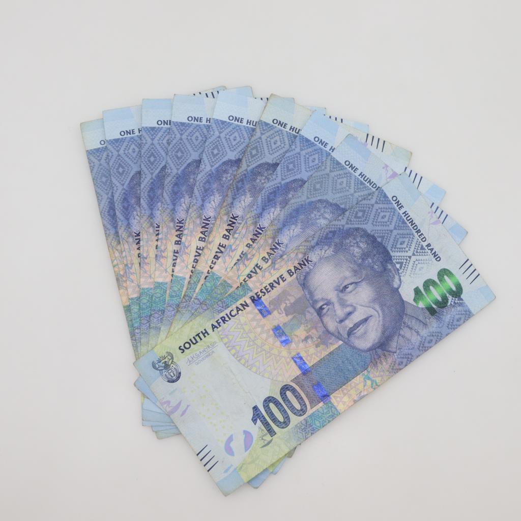 900-south-african-rand-property-room