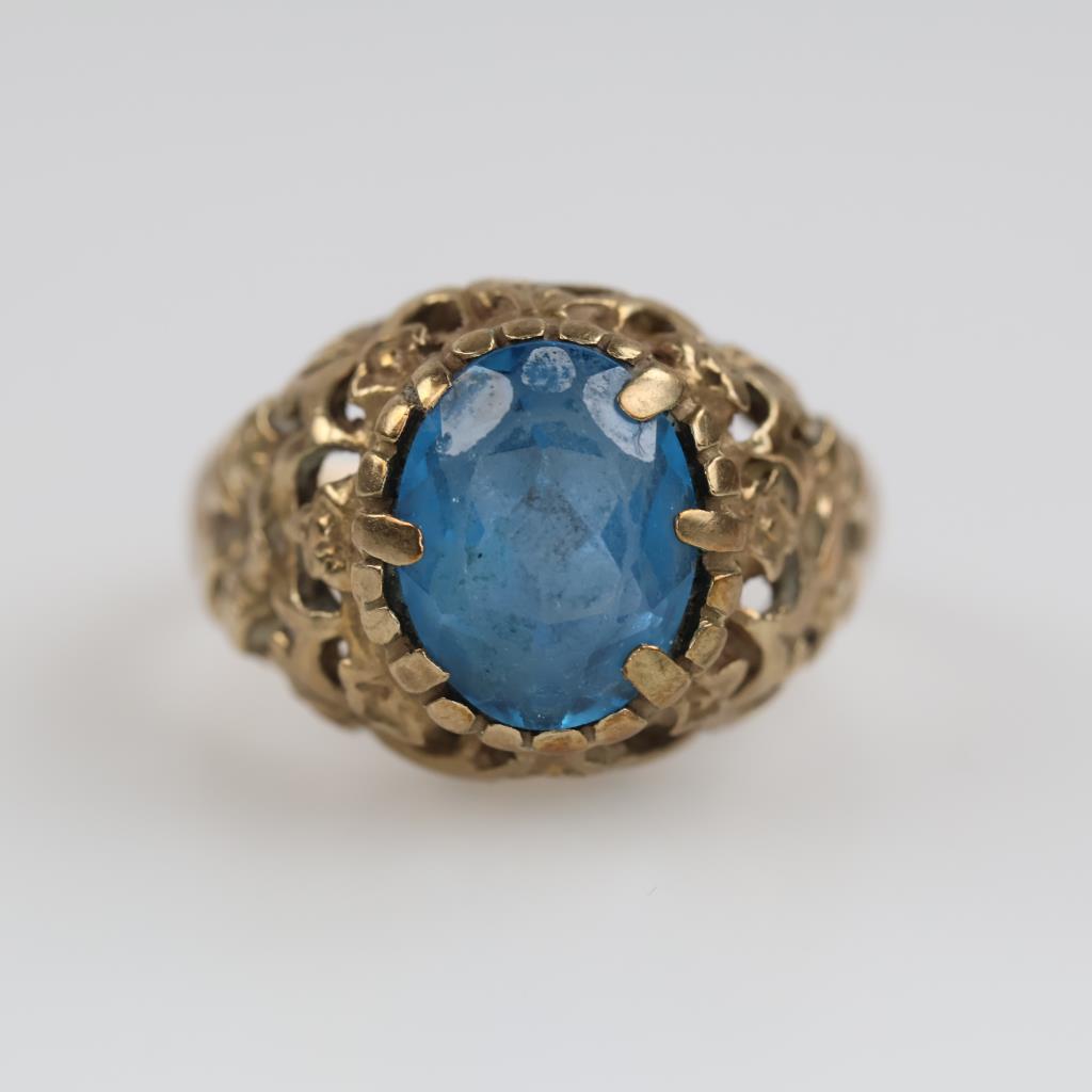 9kt Gold Blue Stone Filigree Ring