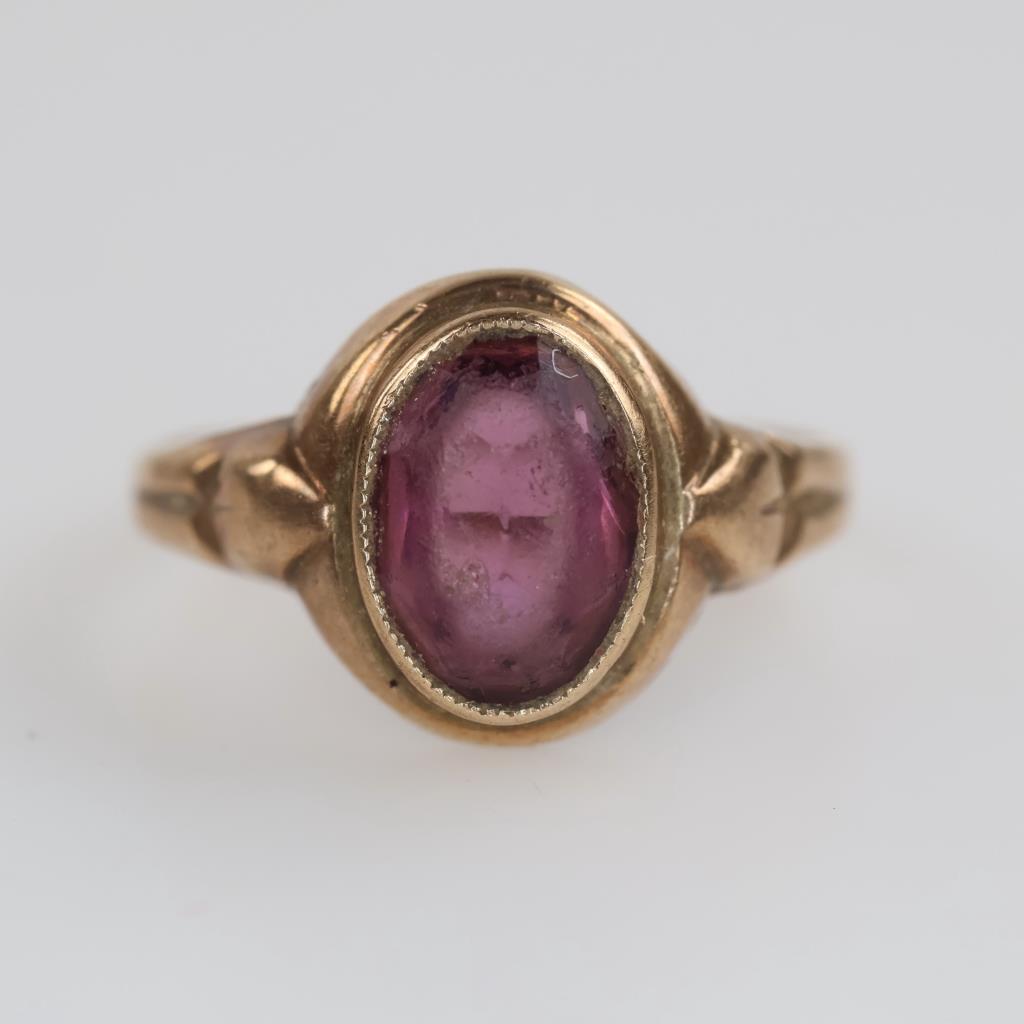 9kt Gold Pink Stone Ring