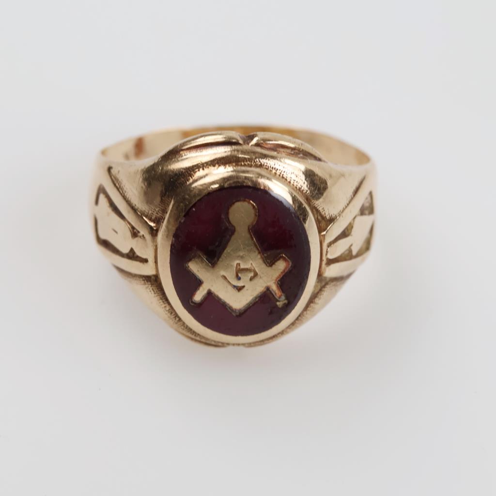 9kt Gold Red Stone Freemasonry Signet Ring