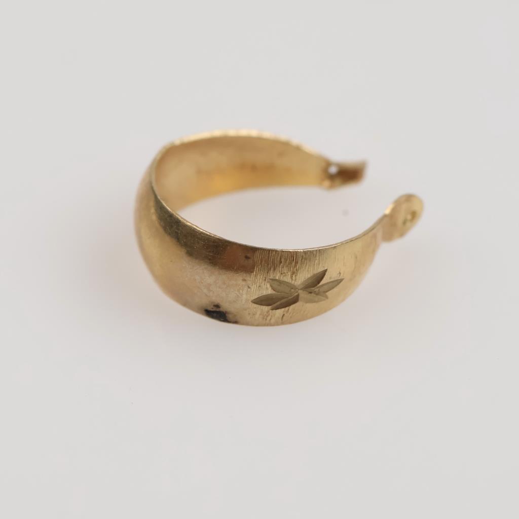 9kt Gold Single Hoop Earring
