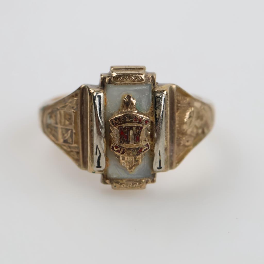 9kt Gold White Stone Class Ring