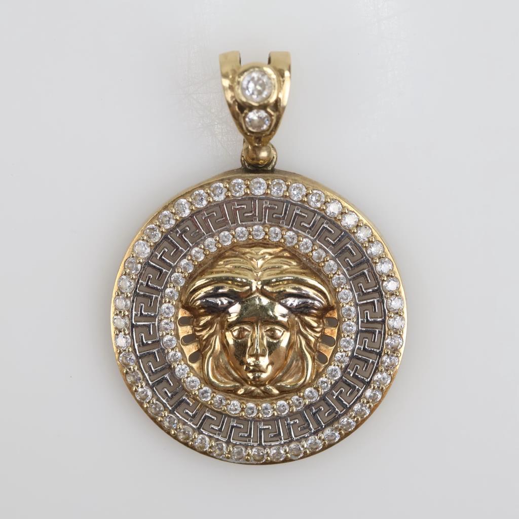 9kt Two Tone Gold Clear Stone Medusa Head Circle Pendant