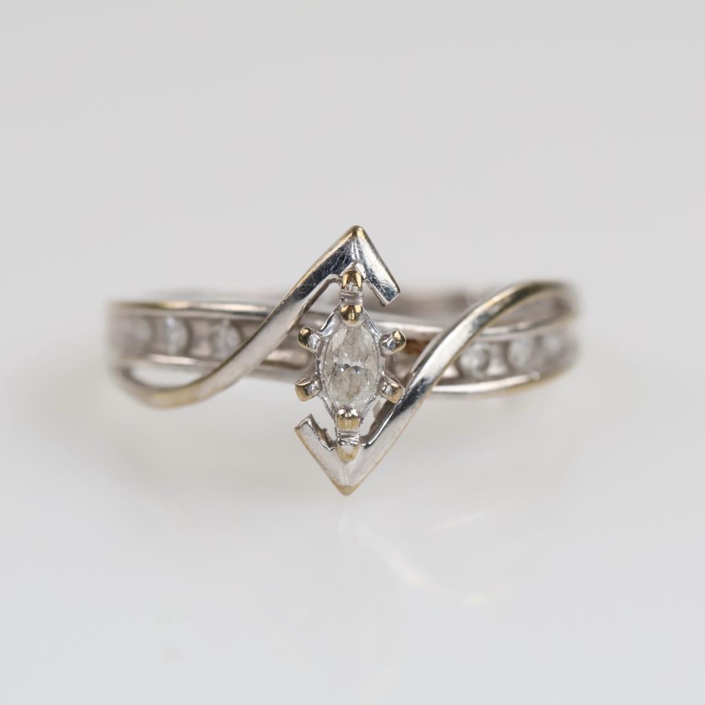 9kt White Gold Diamond Ring