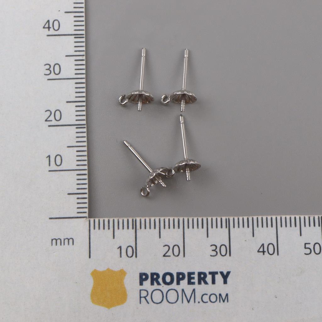9kt White Gold Earring Findings, 2 Pairs Property Room