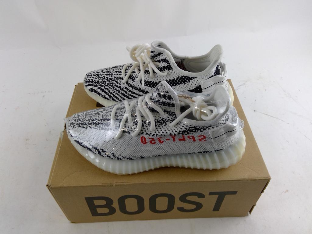 Adidas Yeezy Boost 350V2 Kids Shoes Size 4