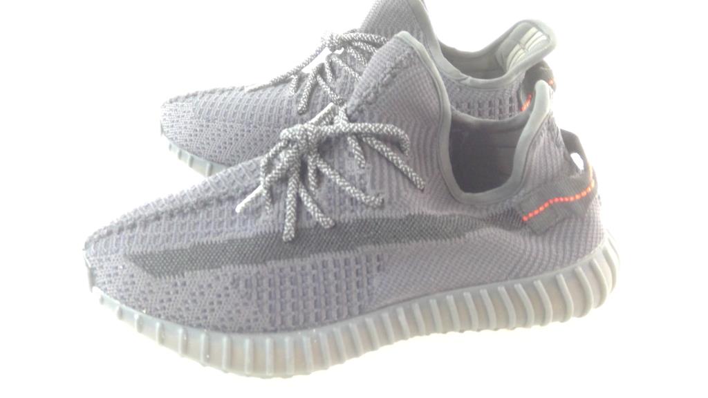 yeezy mens 10