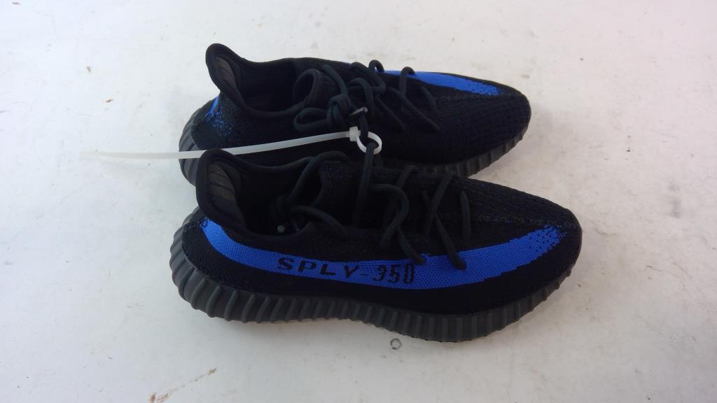 yeezy shoes size 7