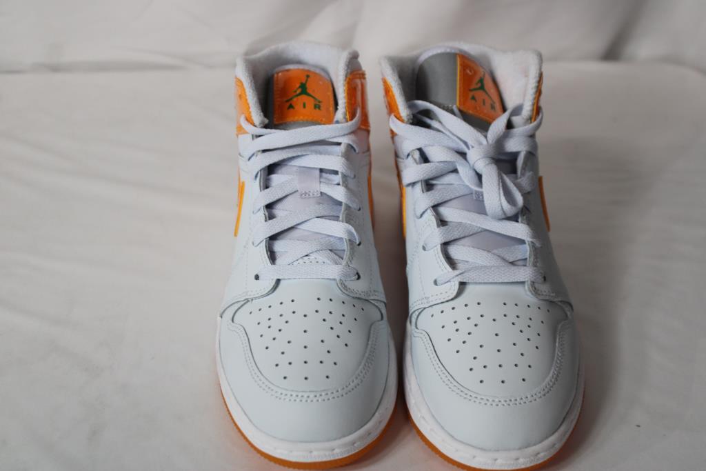 Air Jordan 1 Mid SE (GS) Football Gtey/Orange Peel Sneakers, Boys' 6.5Y