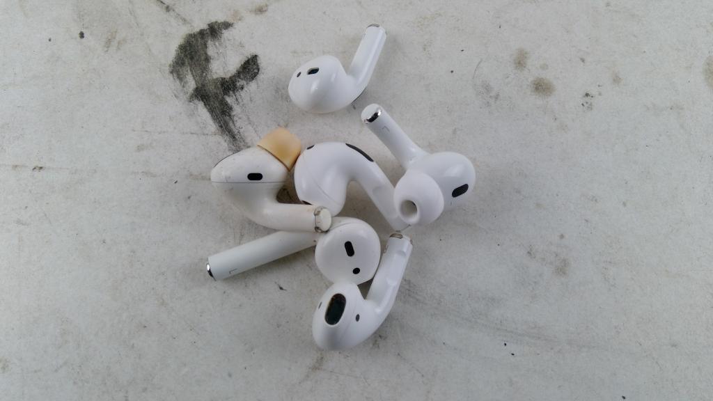 Airpods 6 Pieces
