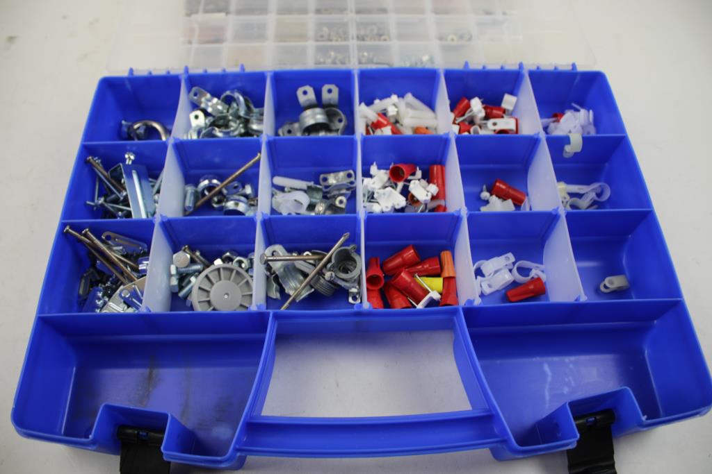 Akro Mils Parts Organizer Storage Case With Parts