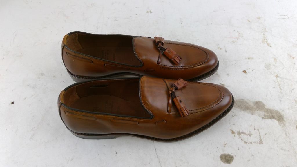 Allen Edmonds Mens Shoe Size 8.5