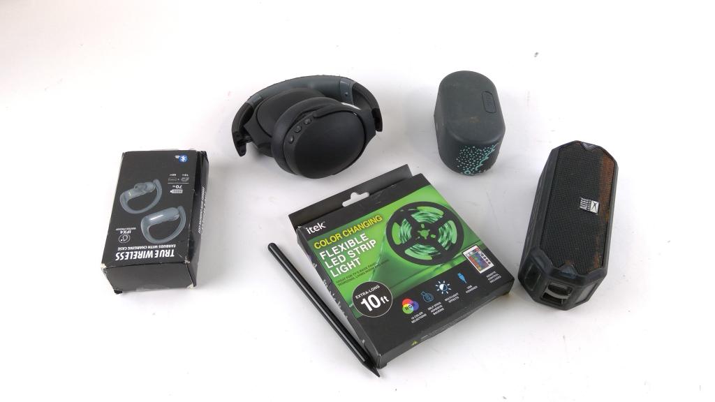 Altec Lansing Bluetooth Speakers And More 5+ Pieces