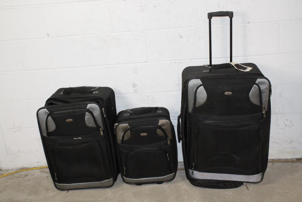 American Airlines Rolling Suitcases, 3 Pieces Property Room
