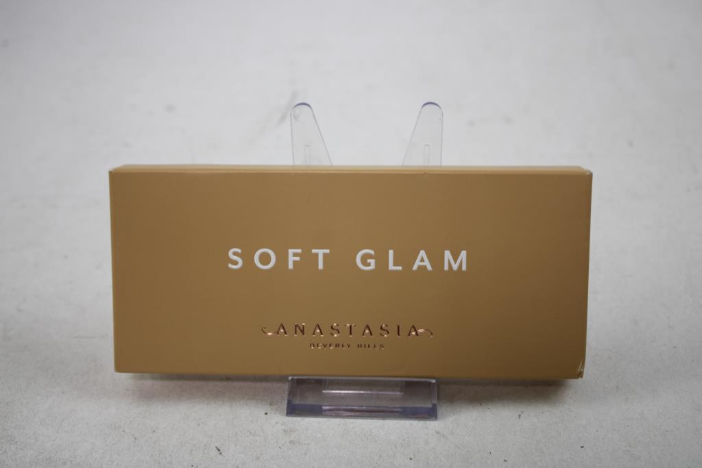 Anastasia Beverly Hills Soft Glam Eye Shadow Palette