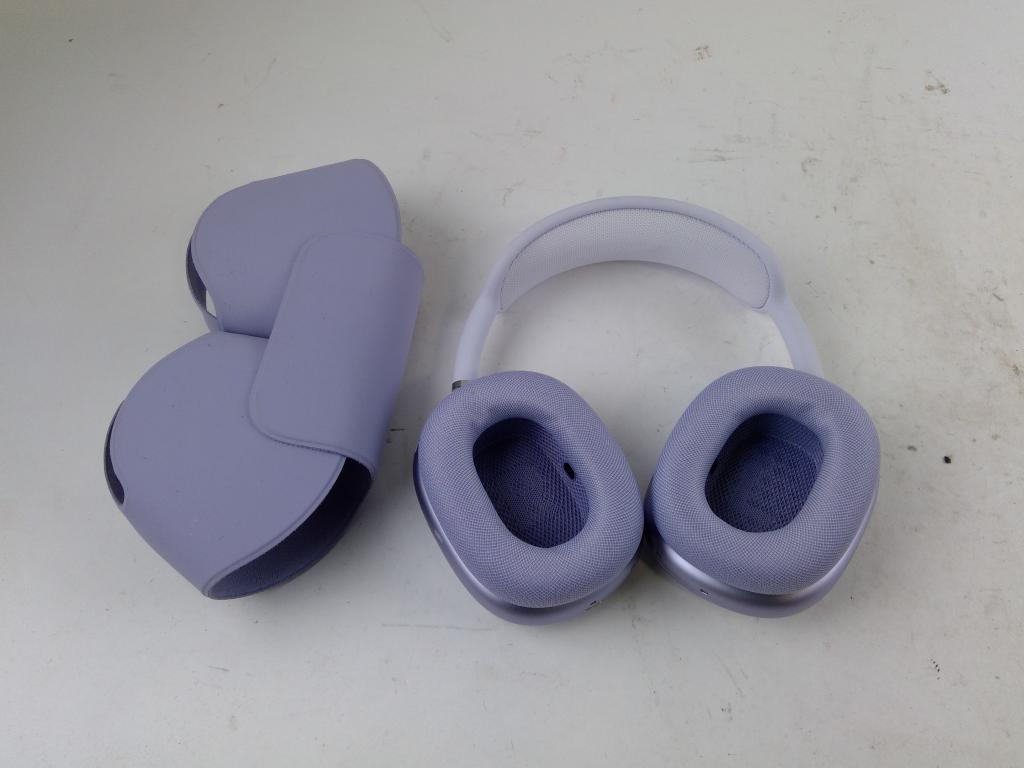Apple Airpod Max Headphones