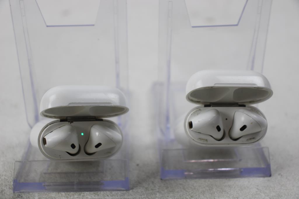 Apple Airpods 1st Gen, 2 Sets