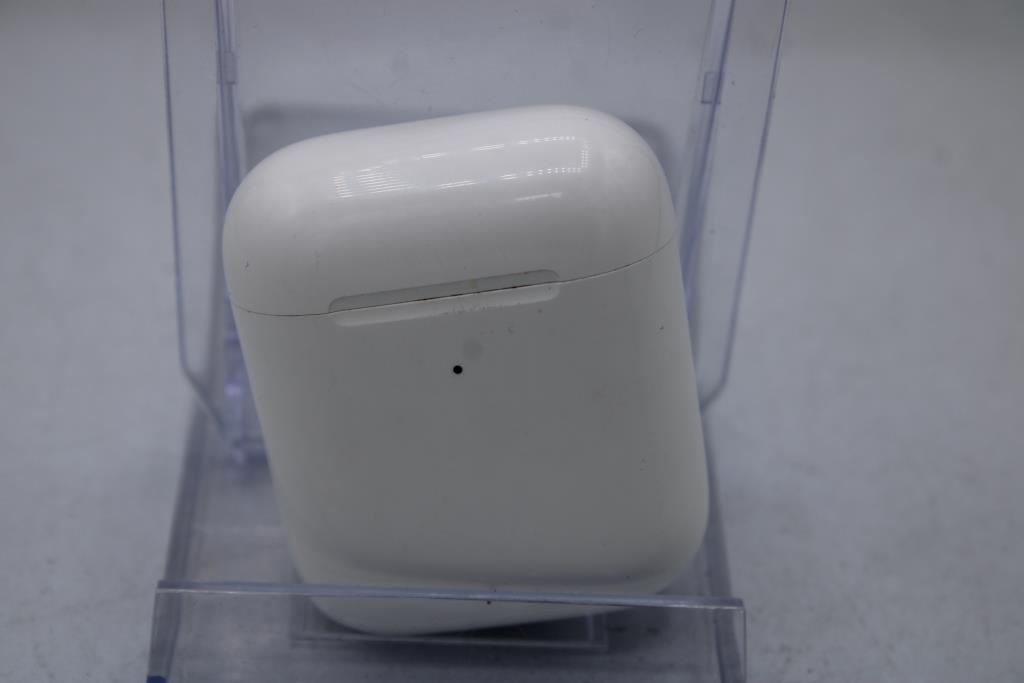 Apple AirPods 2 With Charging Case