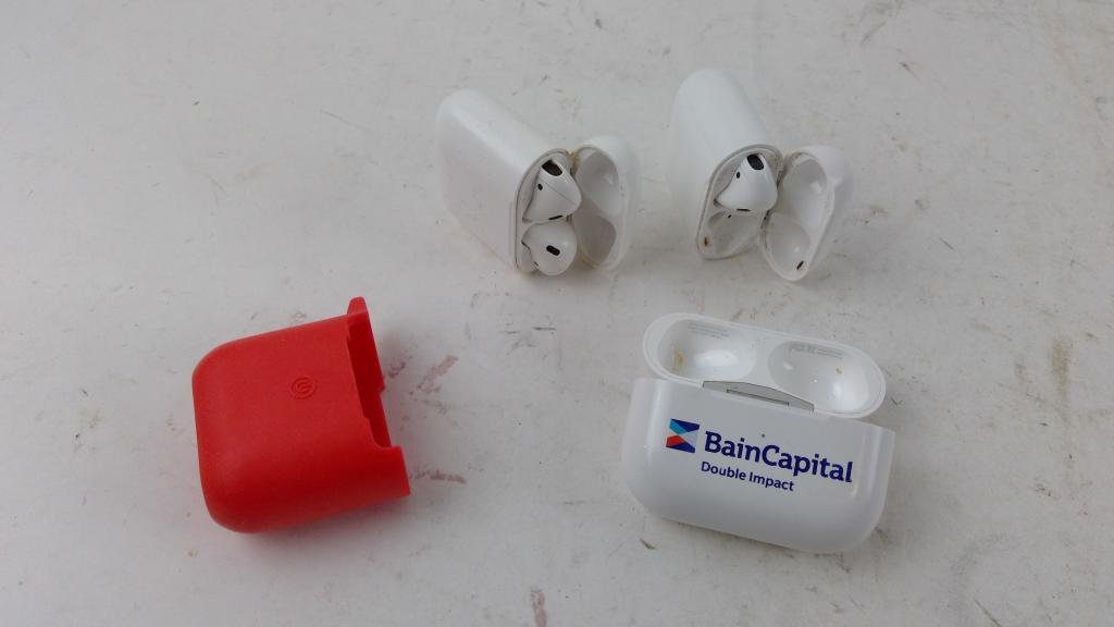 Apple Airpods 3 Pieces