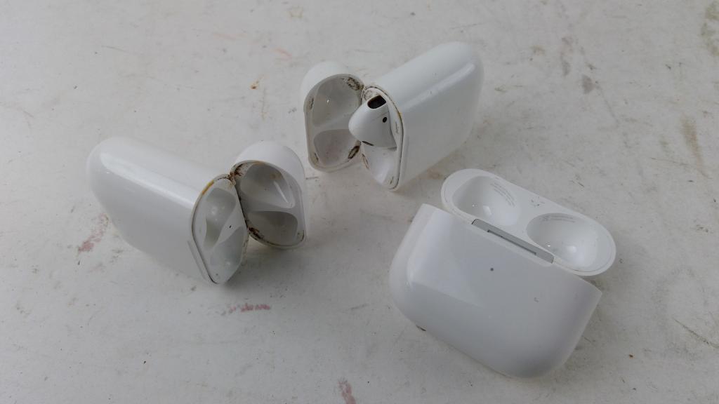 Apple Airpods 3 Pieces