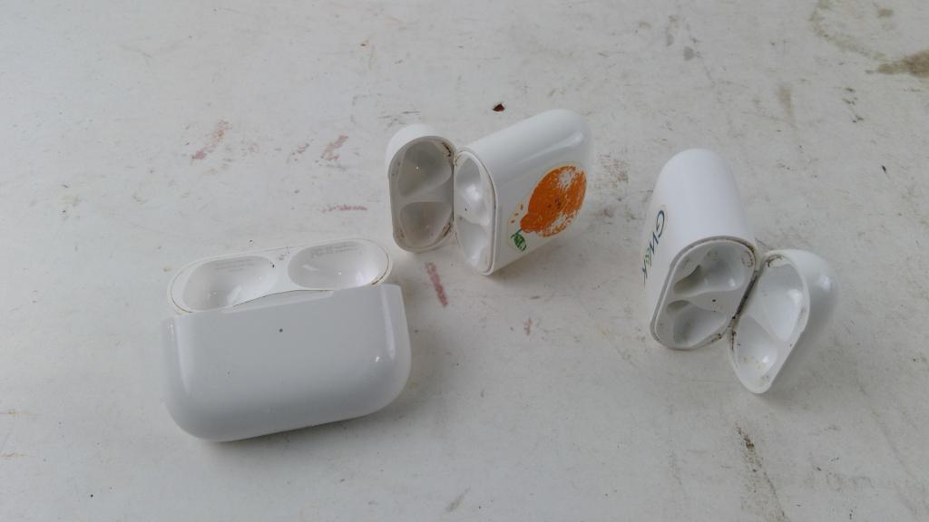Apple Airpods 3 Pieces