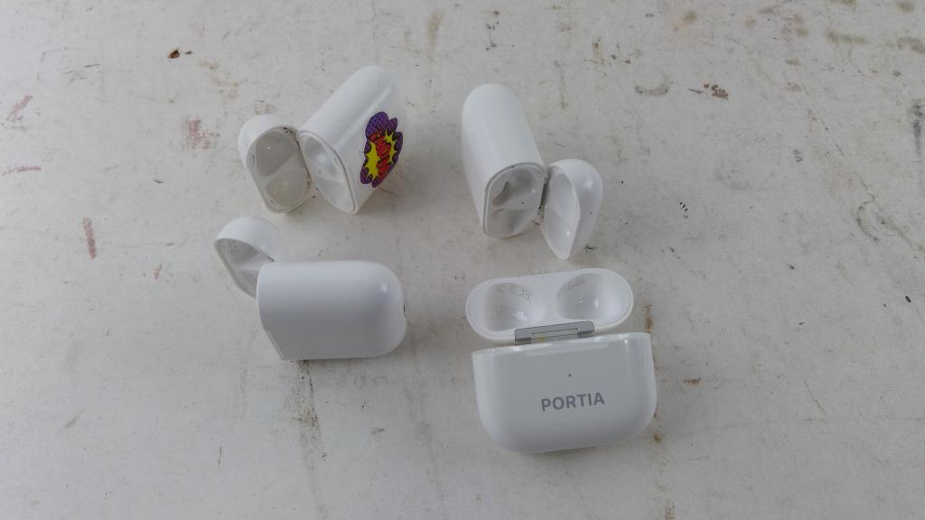 Apple Airpods 4 Pieces