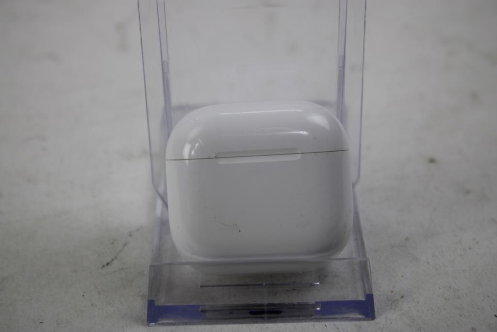 Apple Airpods 4, Sold For Parts