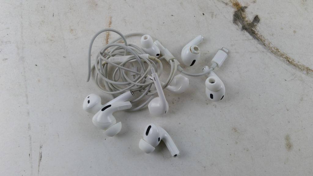 Apple Airpods And More 5+ Pieces