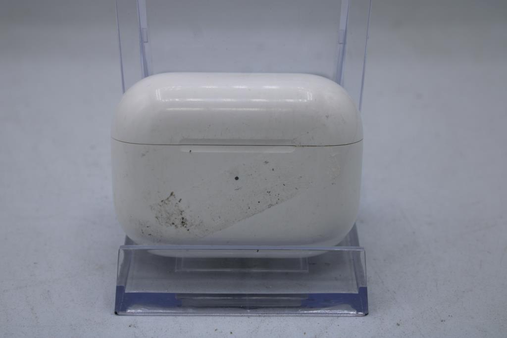 Apple AirPods Pro 2 With Charging Case