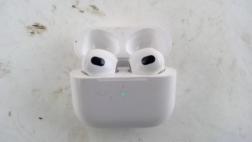 Apple Airpods Sold For Parts