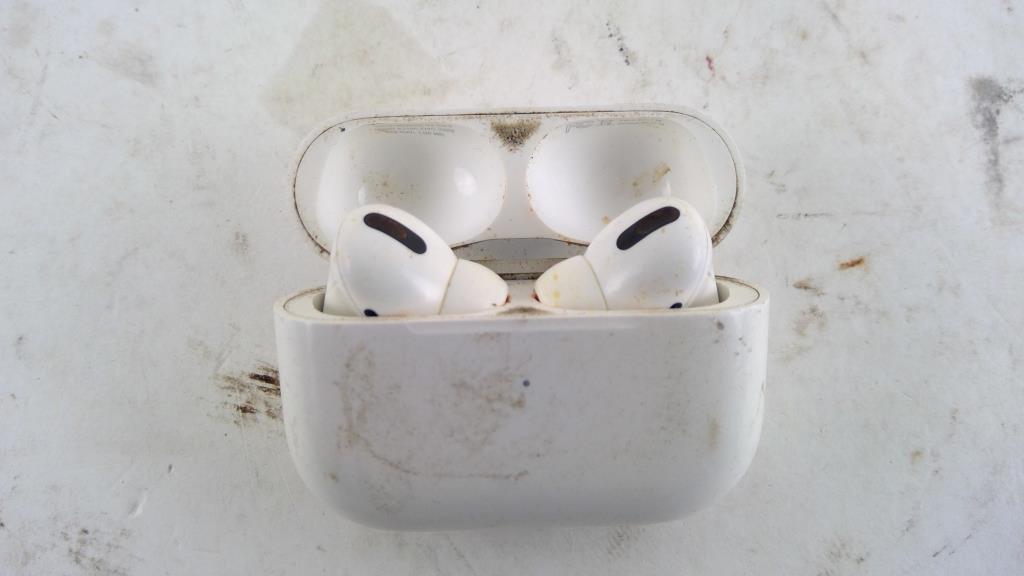 Apple Airpods Sold For Parts