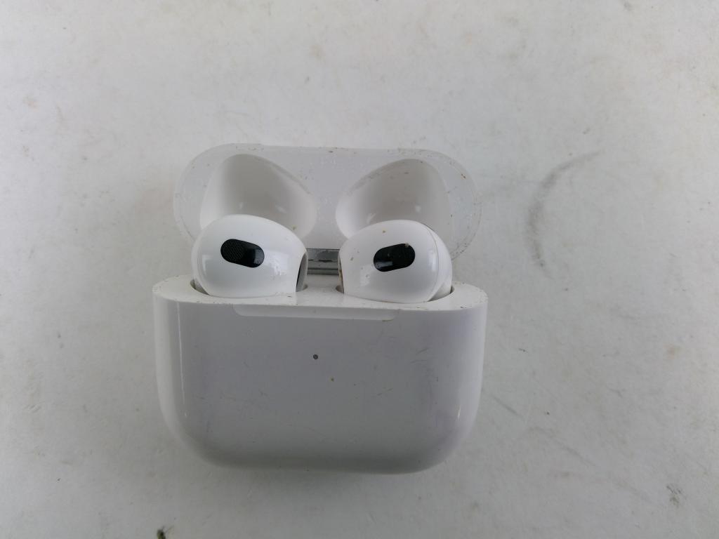 Apple Airpods Sold For Parts